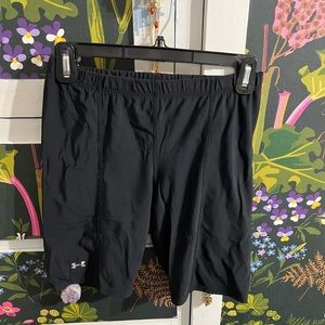UNDER ARMOUR Bike Short sz M, Great Condition!
